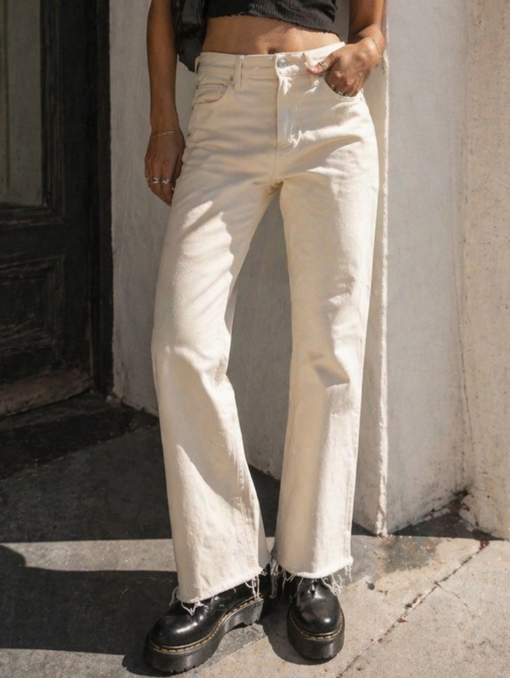 MOTHER High Rise Wide Leg Jeans in Cream